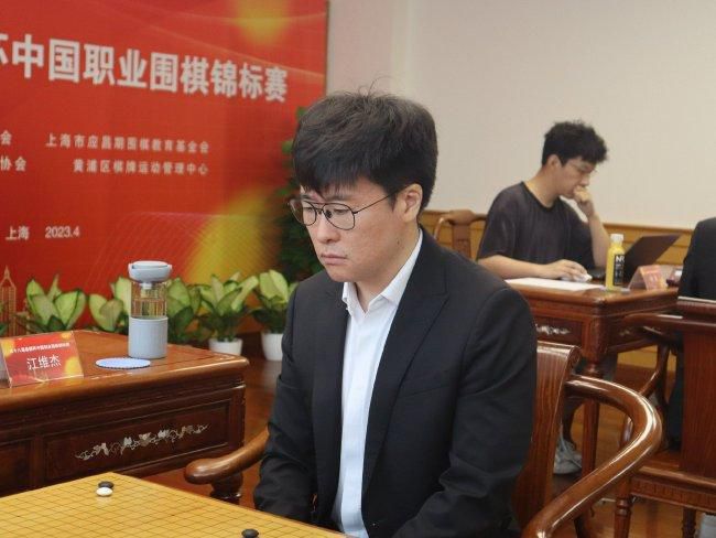 艰难的借种