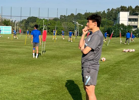 亚洲欧美一区二区三区在线播放